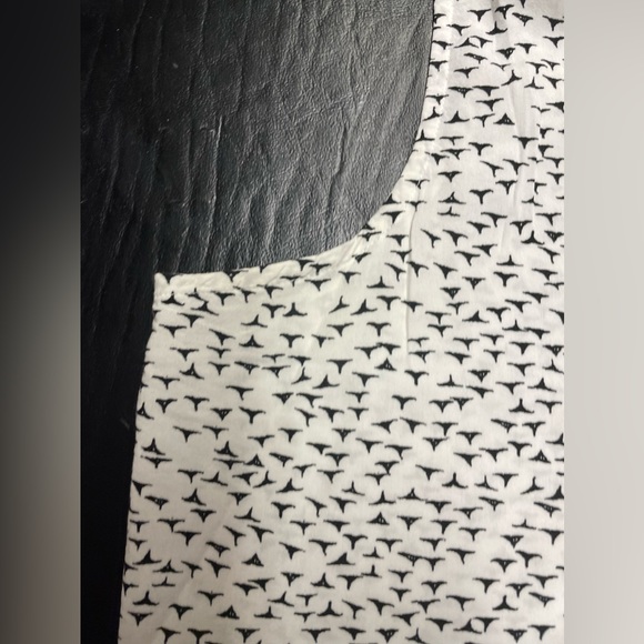 Smart Set Sleeveless top - Picture 2 of 3